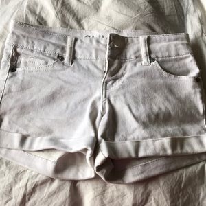 ⚡️white denim shorts. Brand Delia’s